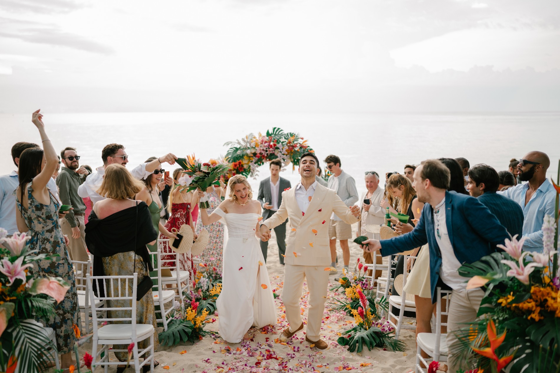 Koh Samui wedding at Ban Suriya - wedding photography by Vasana Studio | 32_2