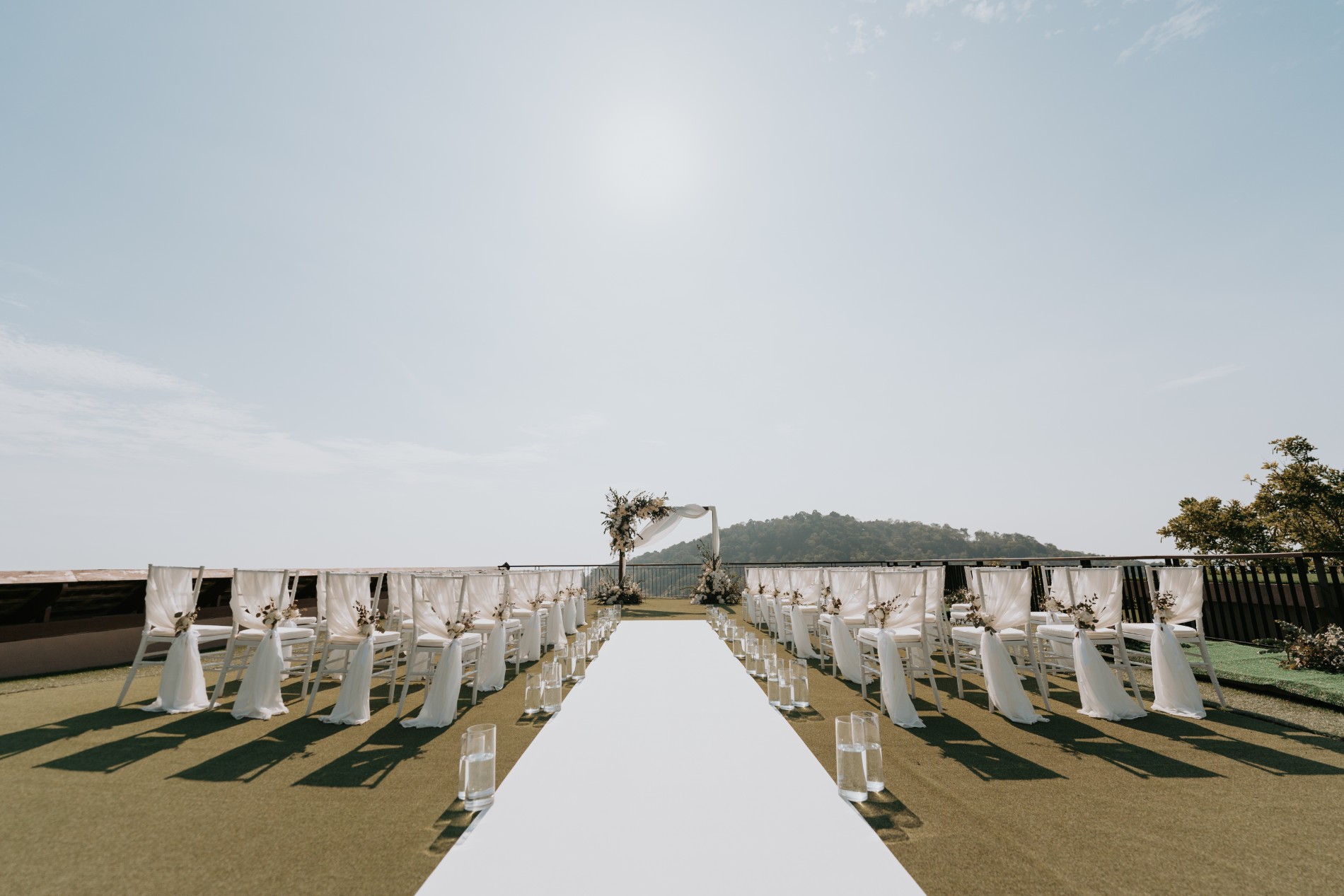 Phuket wedding at Avista Hideaway - wedding photography by Vasana Studio | 1_2
