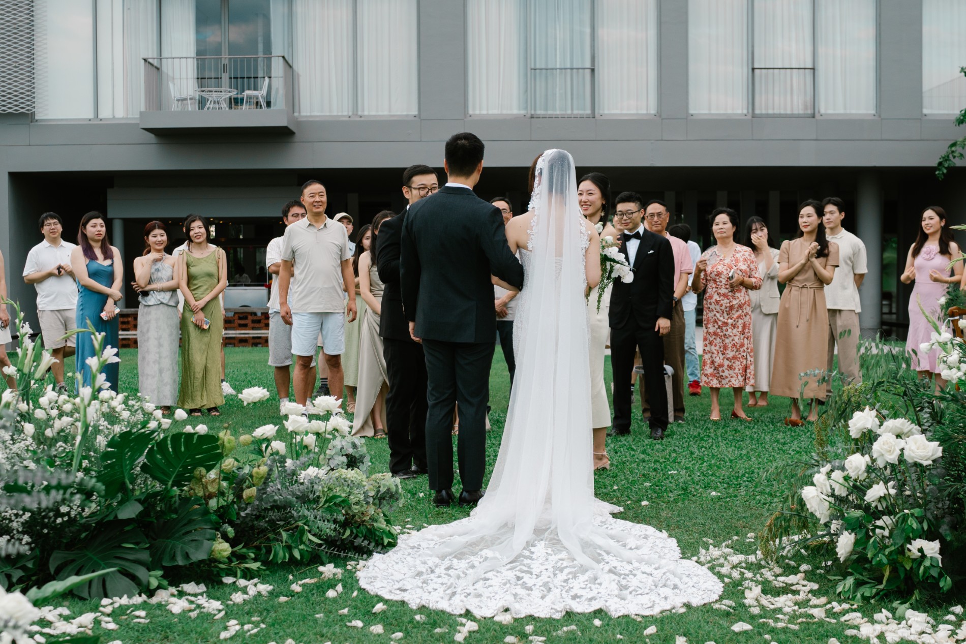 Phuket wedding at Como Point Yamu - wedding photography by Vasana Studio | 60_2