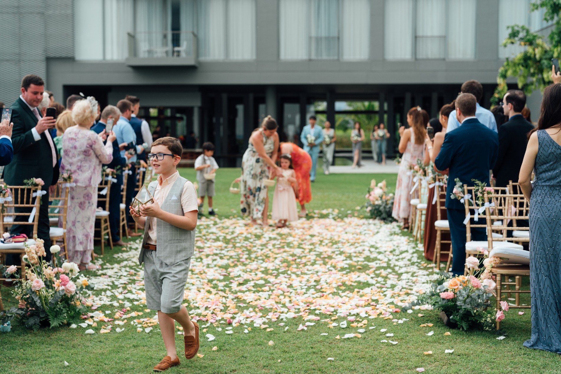 Phuket wedding at Como Point Yamu - wedding photography by Vasana Studio | 39_2