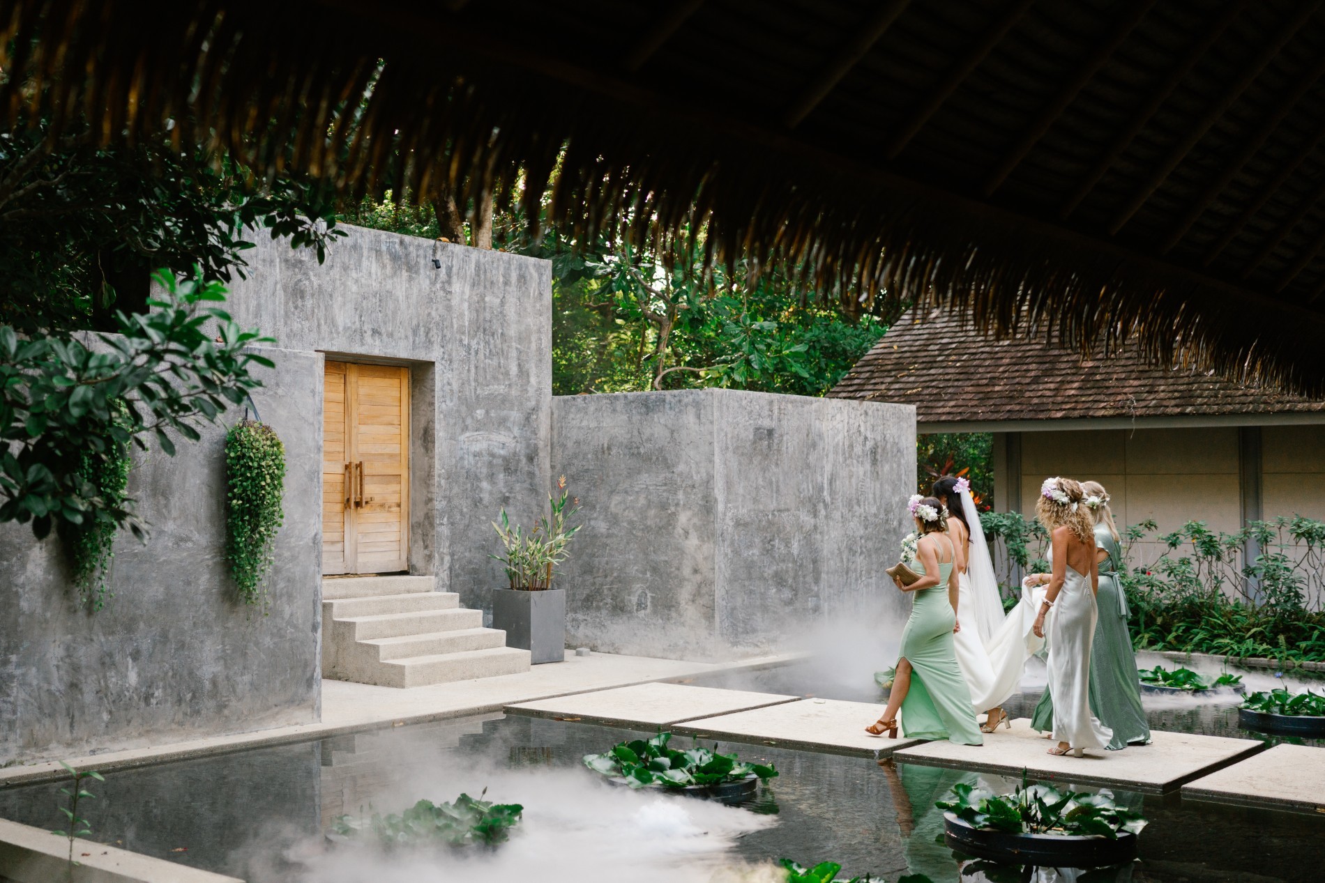 Phuket wedding at Island Escape Burasari - wedding photography by Vasana Studio | 20_2