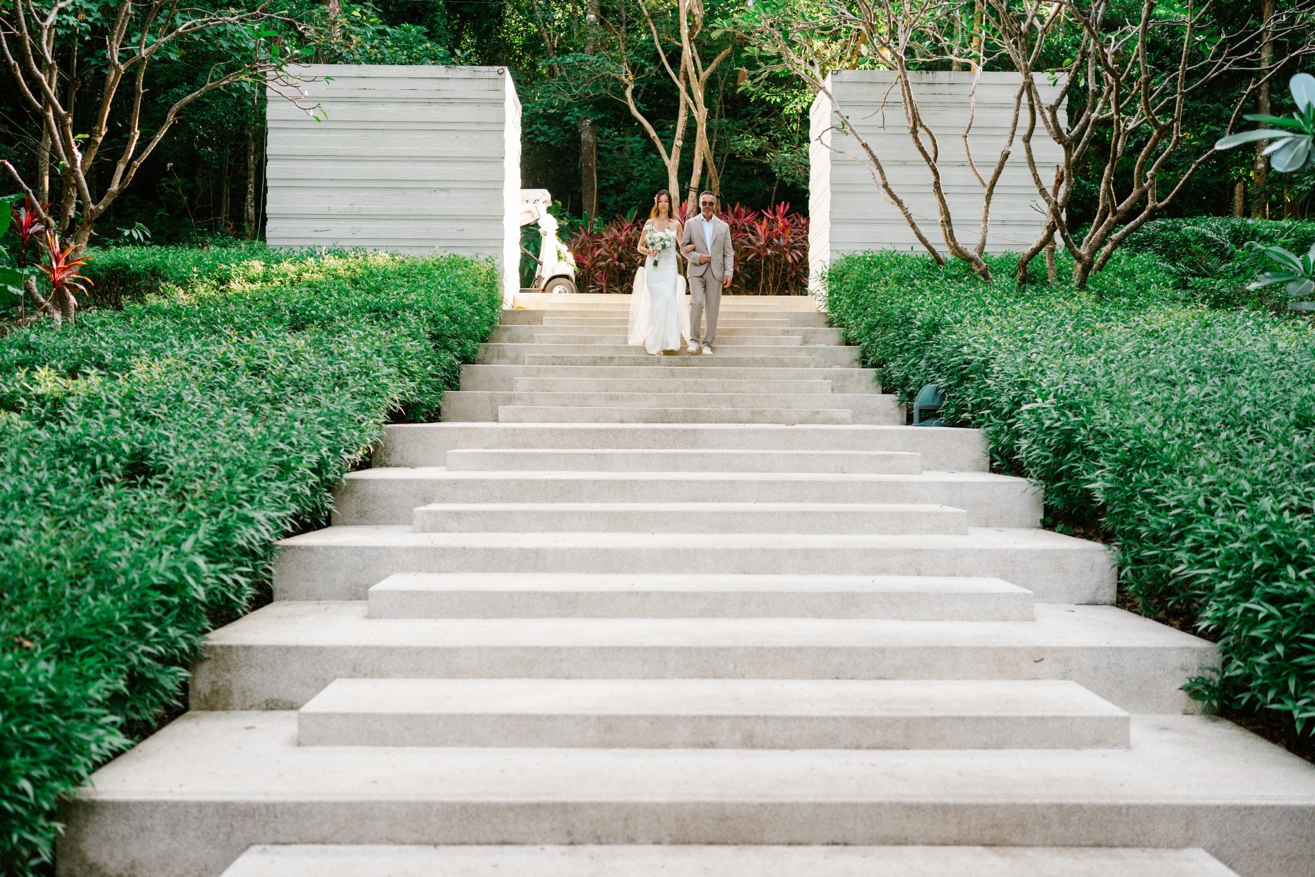 Phuket wedding at Island Escape Burasari - wedding photography by Vasana Studio | 30_2
