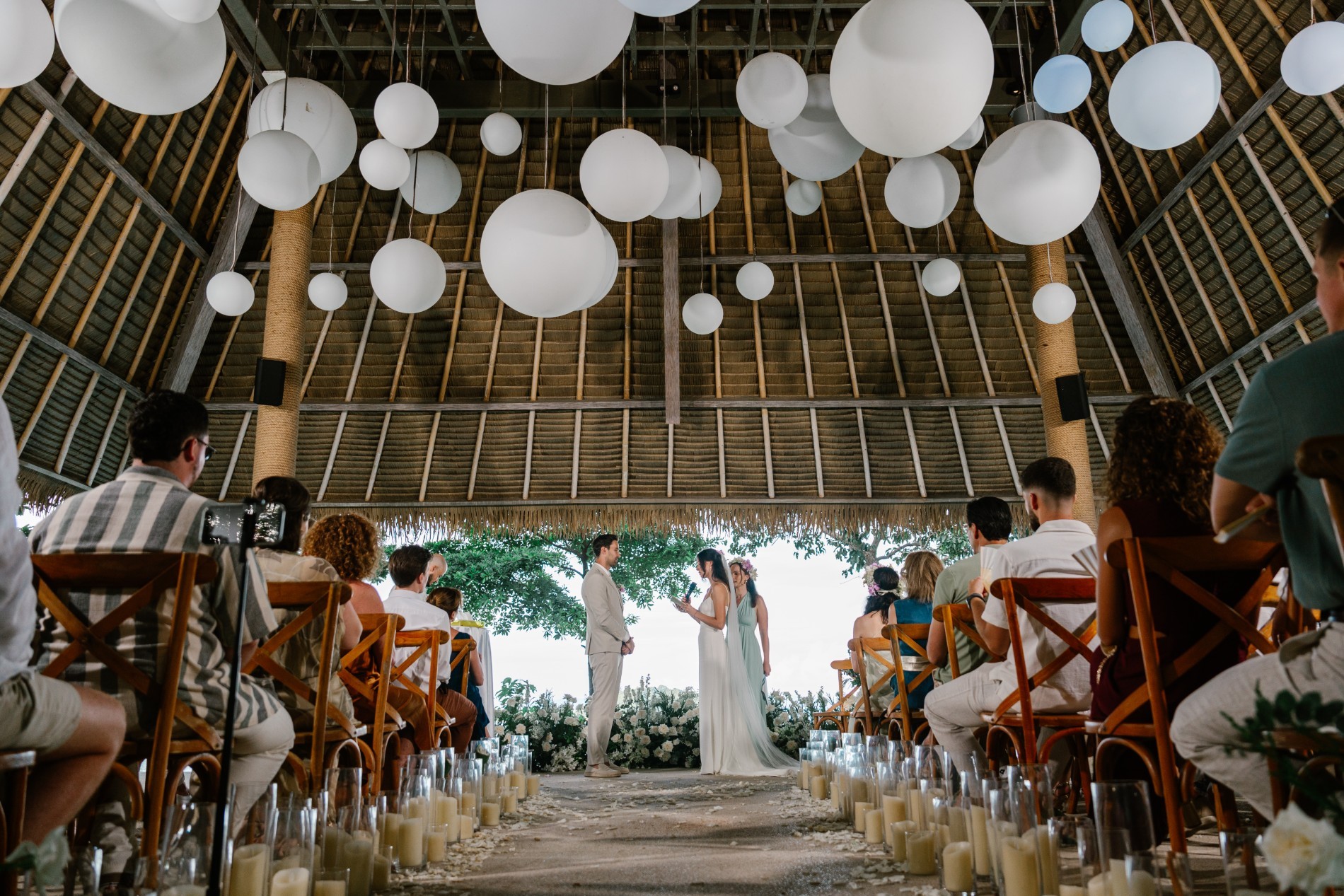 Phuket wedding at Island Escape Burasari - wedding photography by Vasana Studio | 35_2