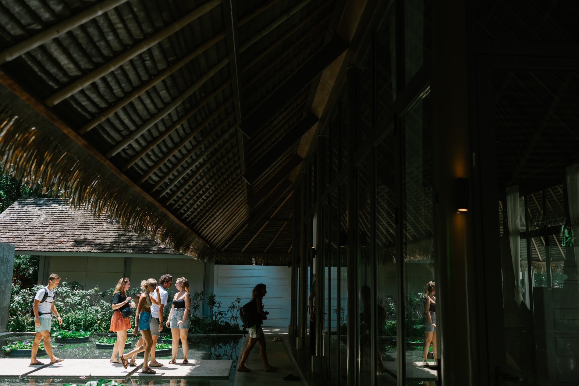 Phuket wedding at Island Escape Burasari - wedding photography by Vasana Studio | 3_2