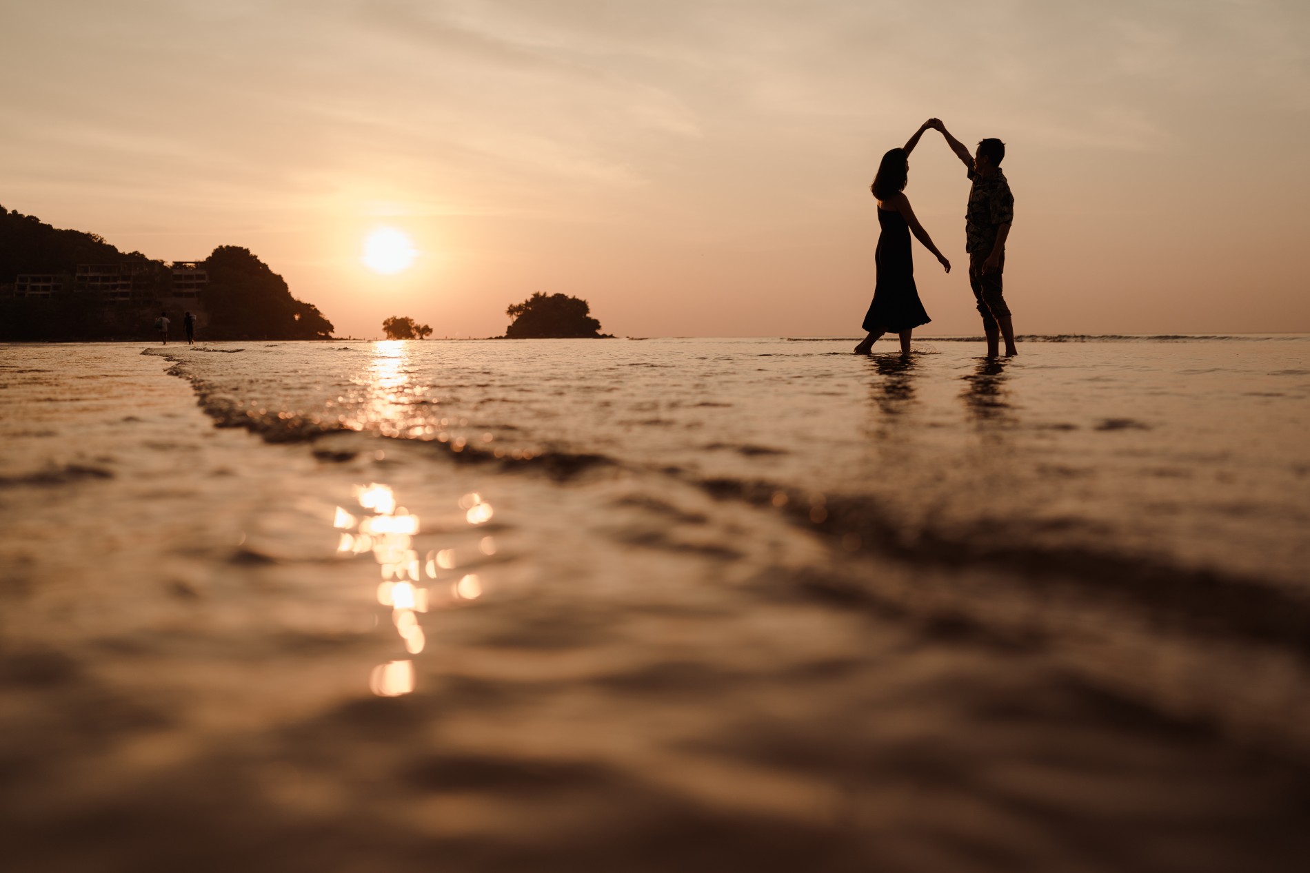 Phuket wedding at Naiyang Beach - wedding photography by Vasana Studio | 19_1