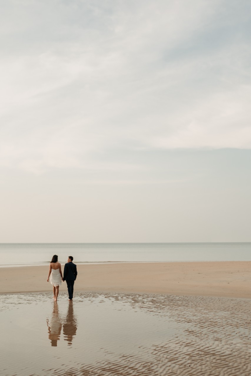 Phuket wedding at Naiyang Beach - wedding photography by Vasana Studio | 1_2
