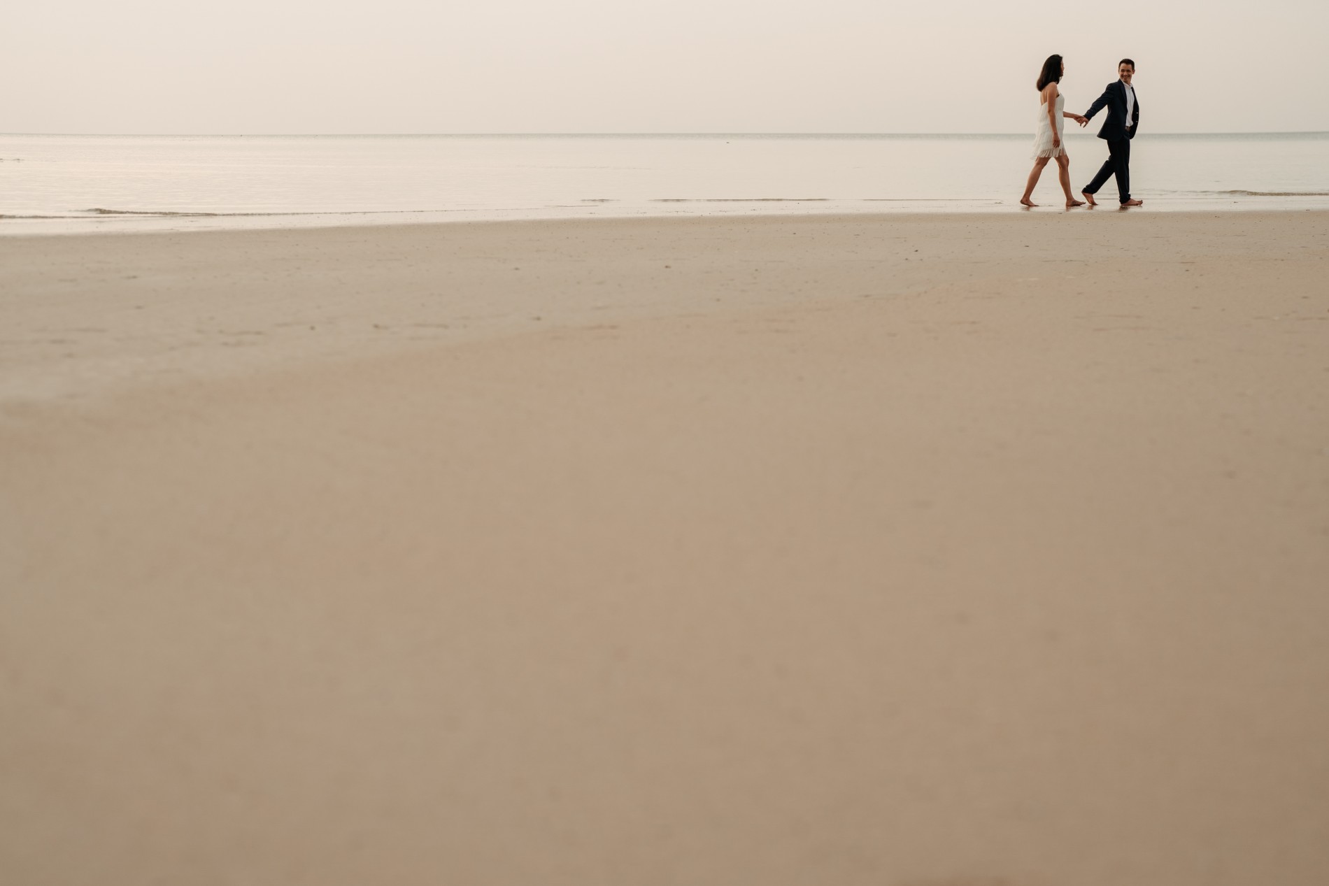 Phuket wedding at Naiyang Beach - wedding photography by Vasana Studio | 5_2