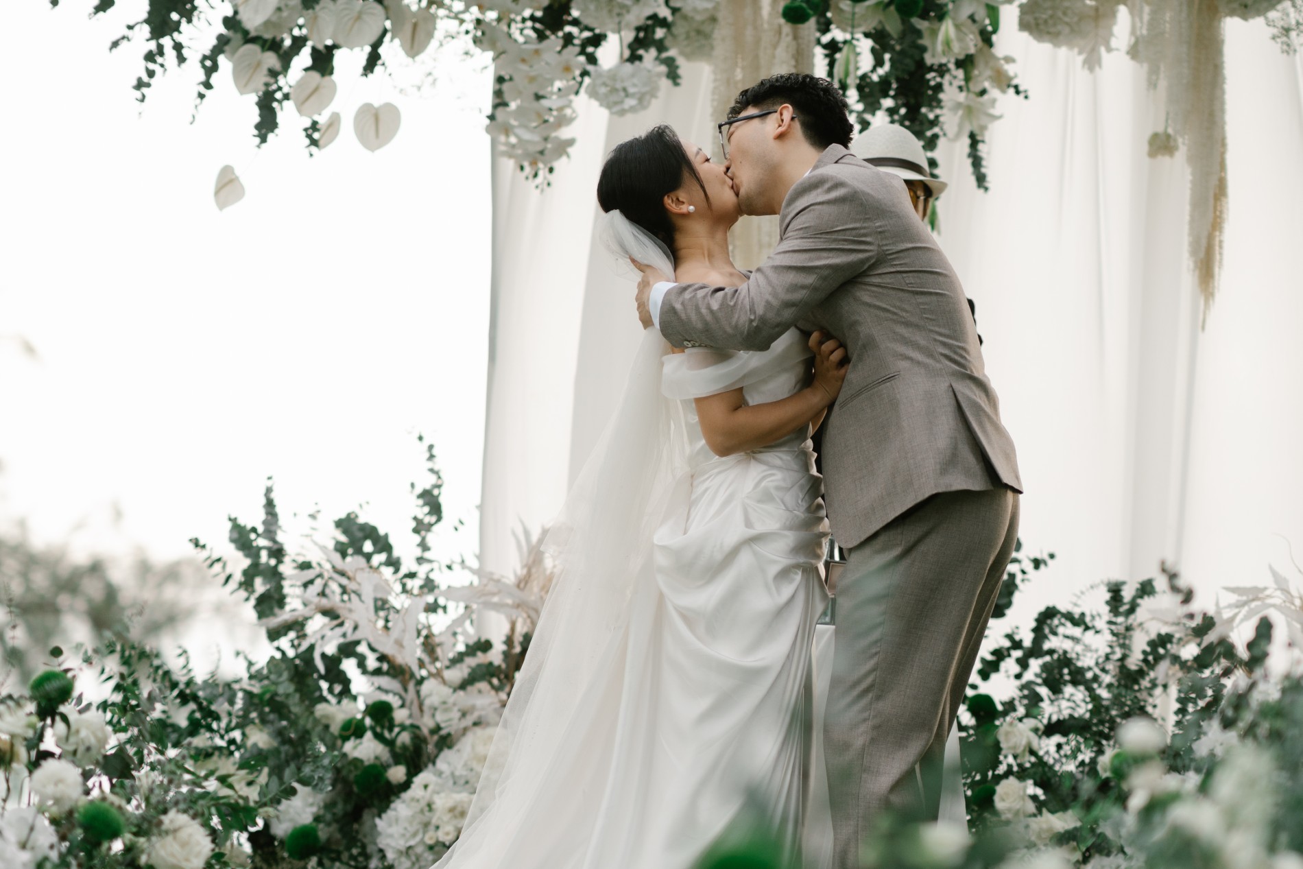 Phuket wedding at Renaissance - wedding photography by Vasana Studio | 51_2