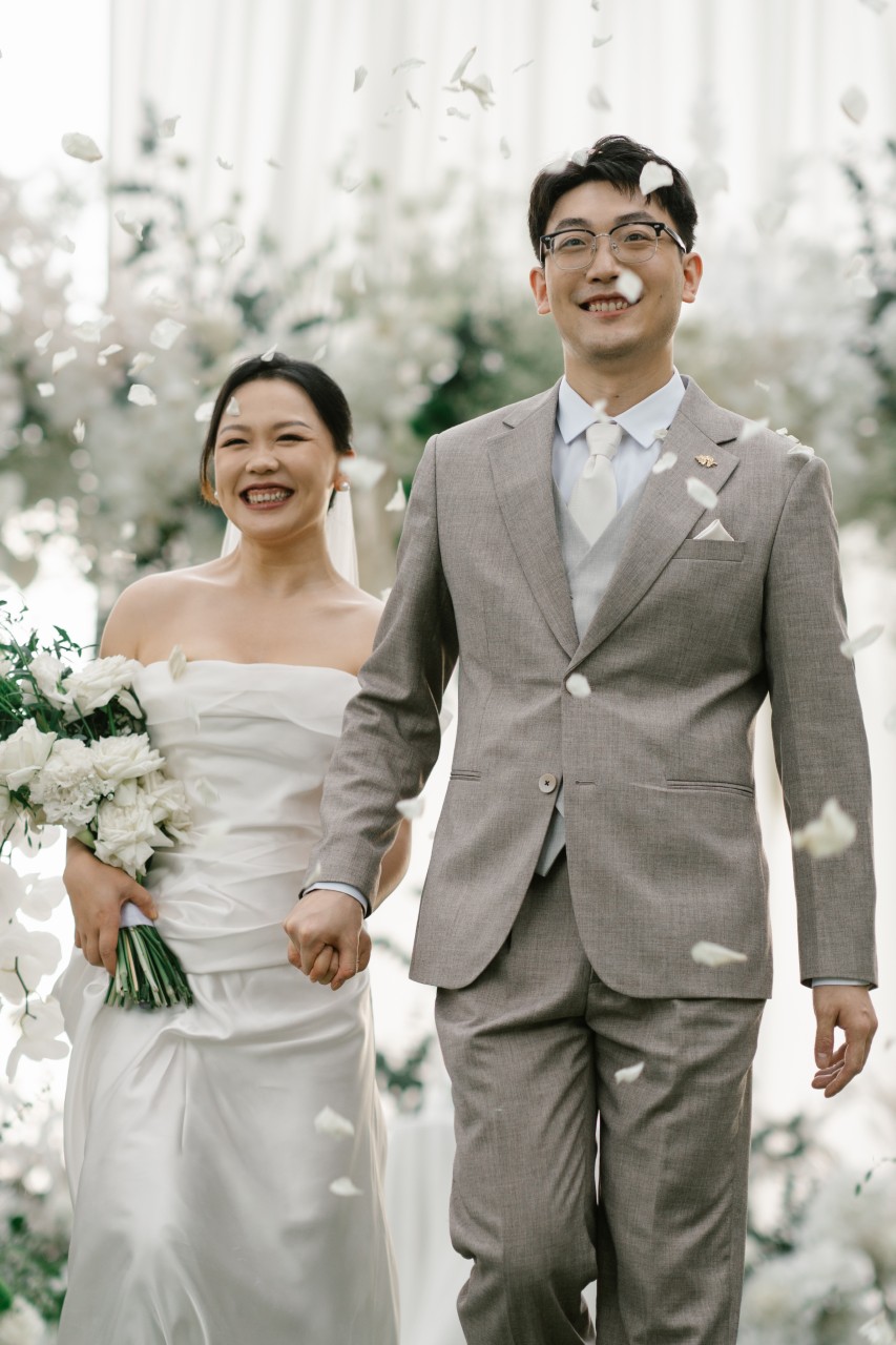 Phuket wedding at Renaissance - wedding photography by Vasana Studio | 56_2