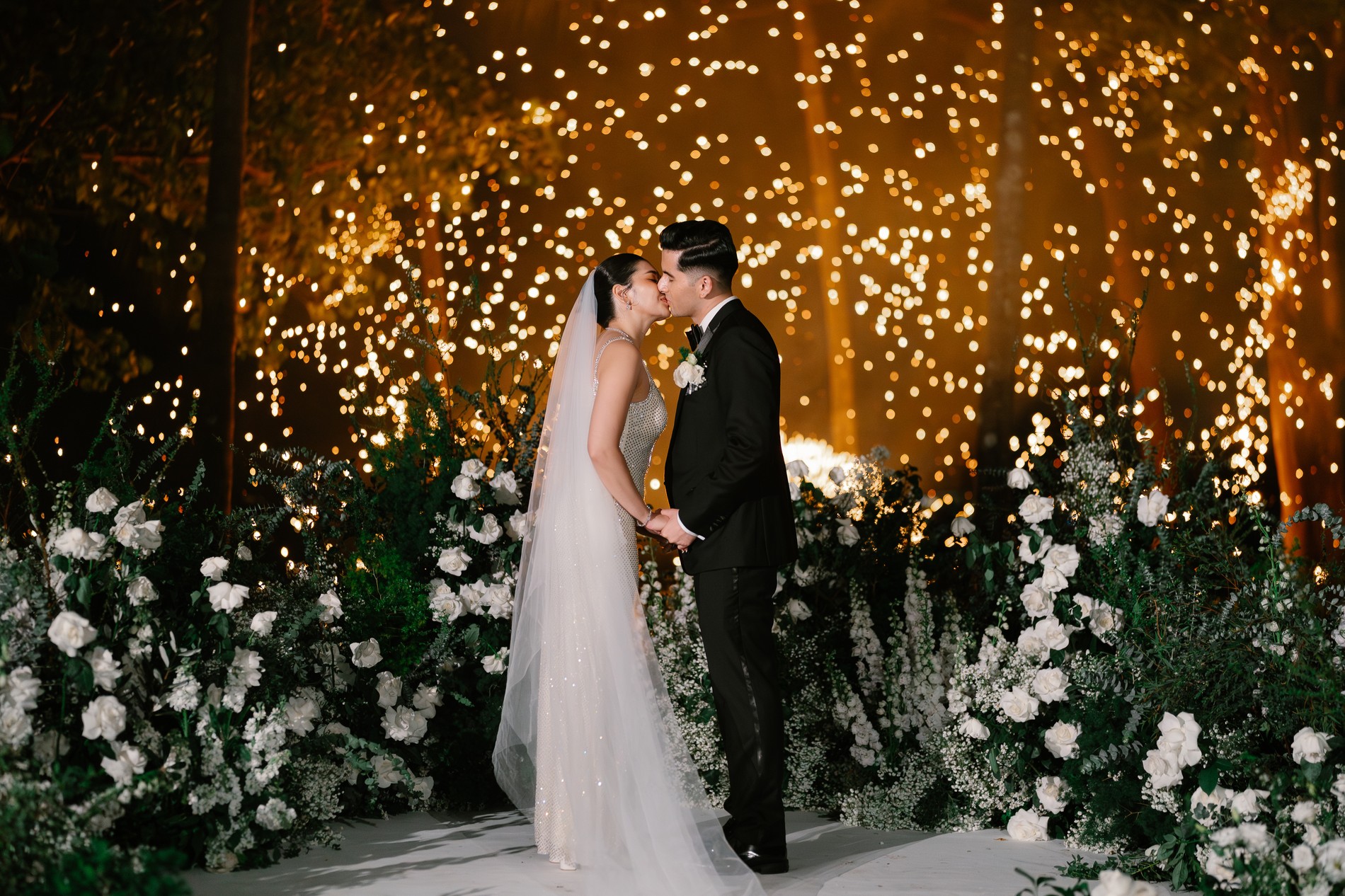 Phuket wedding at Rosewood - wedding photography by Vasana Studio | 106_2