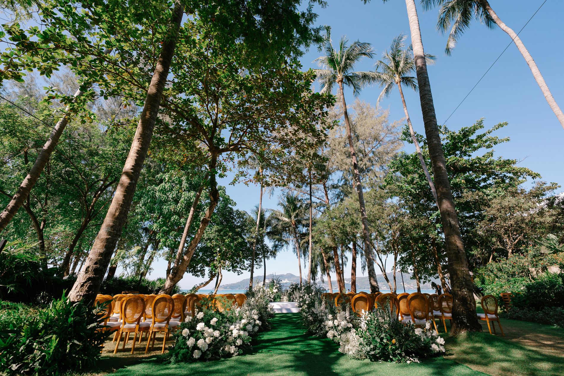 Phuket wedding at Rosewood - wedding photography by Vasana Studio | 13_2
