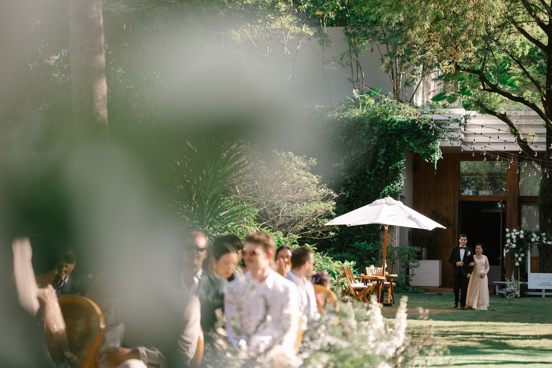 Phuket wedding at Rosewood - wedding photography by Vasana Studio | 32_2