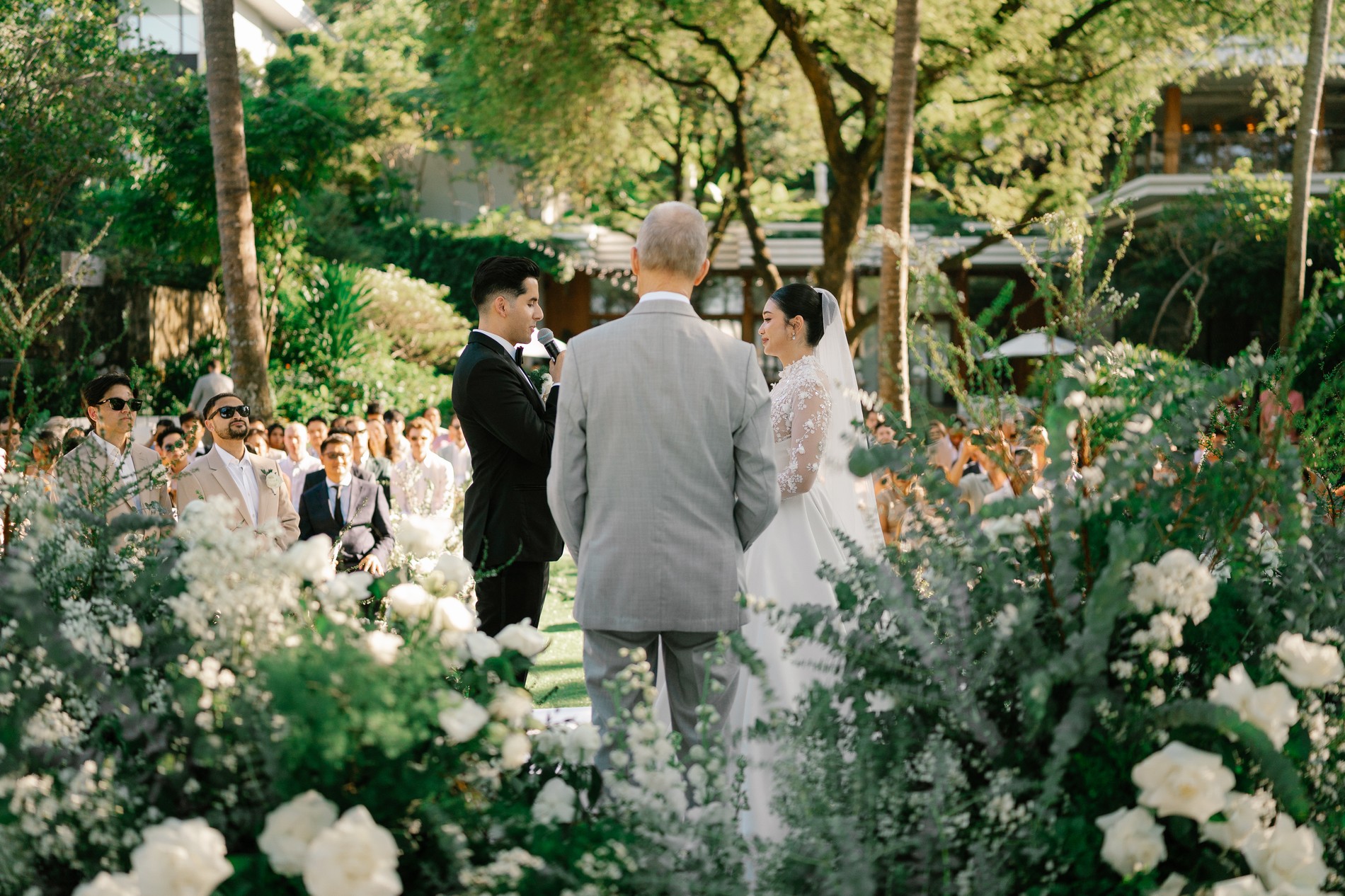Phuket wedding at Rosewood - wedding photography by Vasana Studio | 46_2
