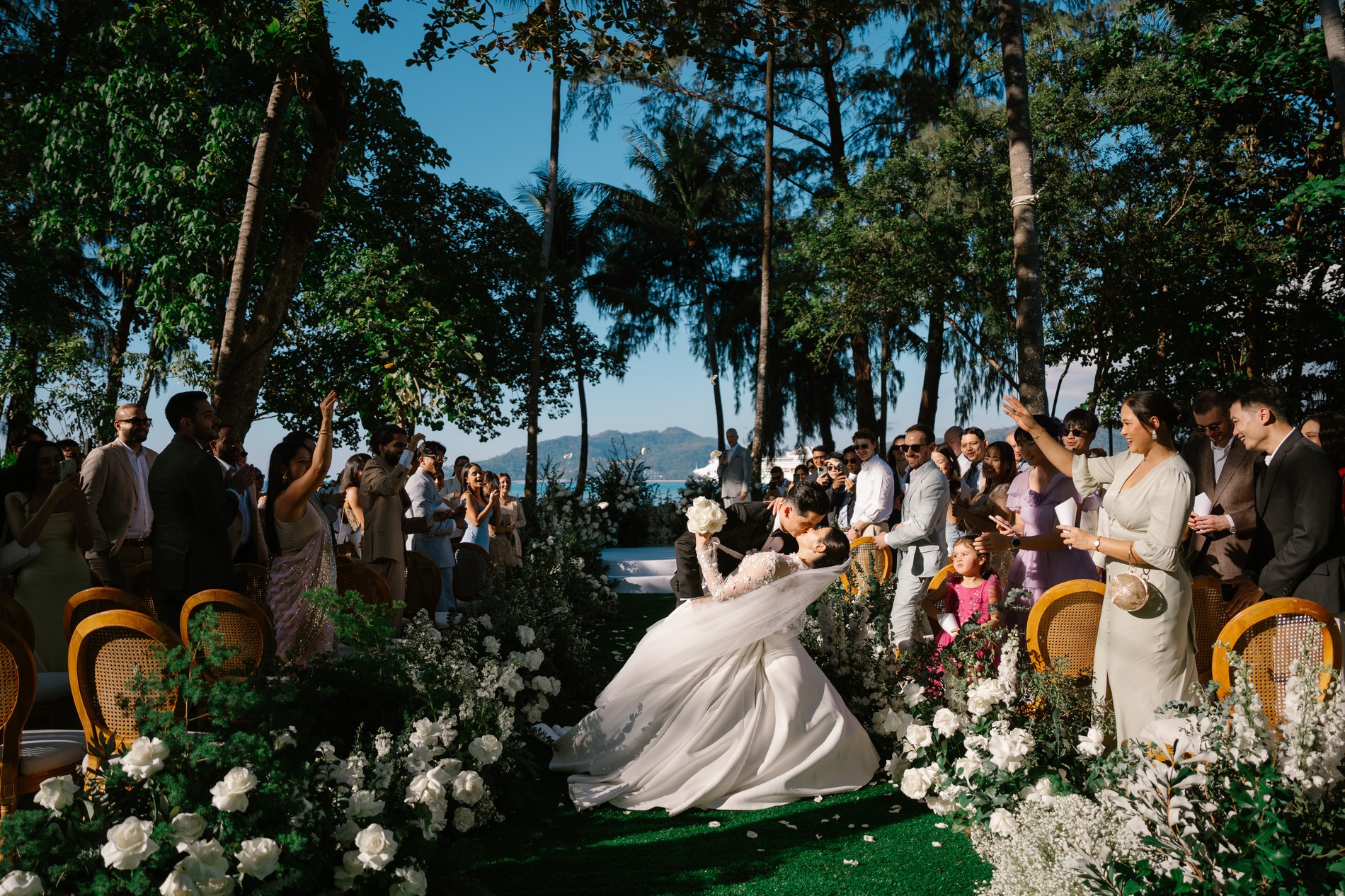 Phuket wedding at Rosewood - wedding photography by Vasana Studio | 56_2