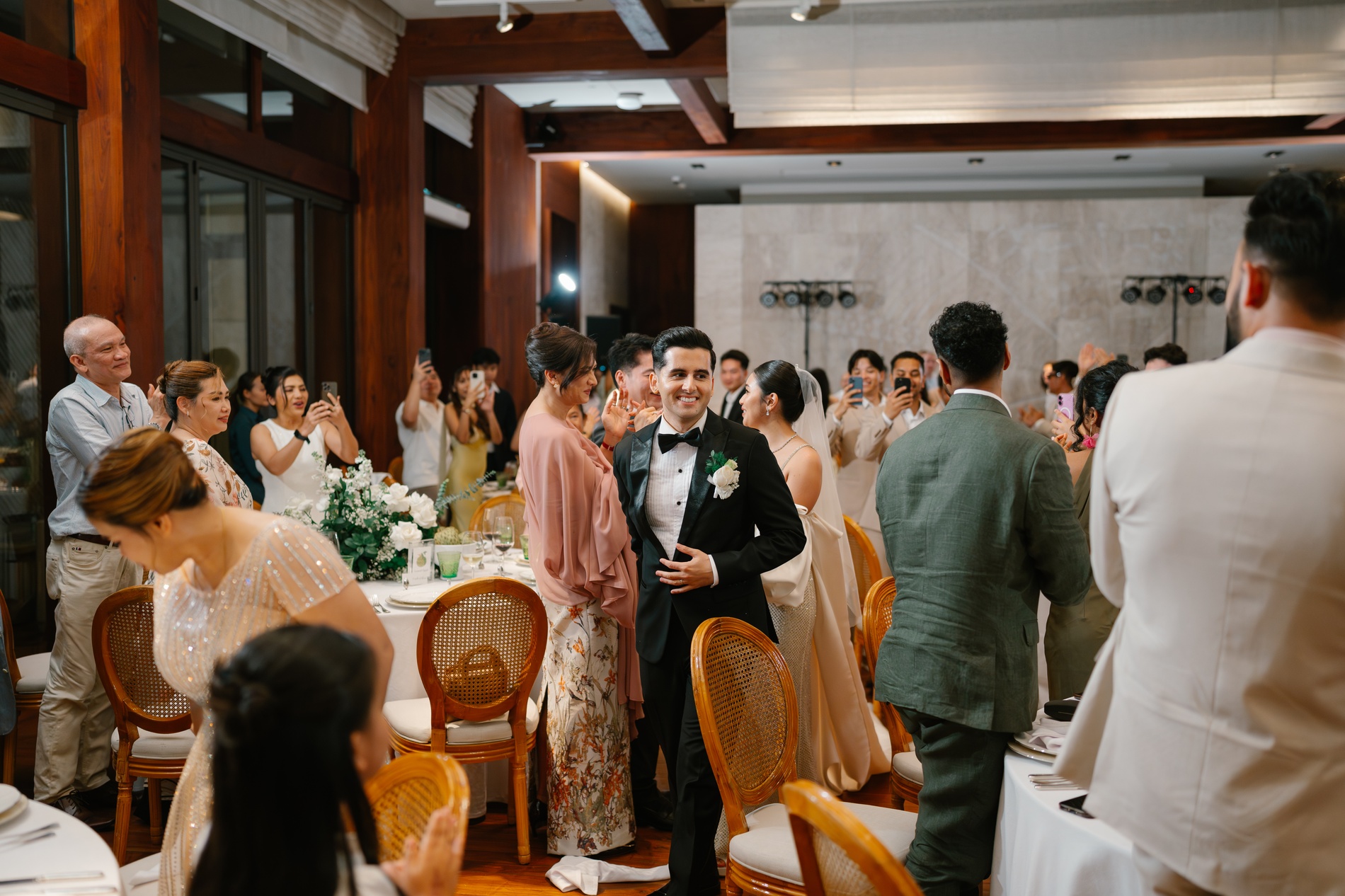 Phuket wedding at Rosewood - wedding photography by Vasana Studio | 83_2