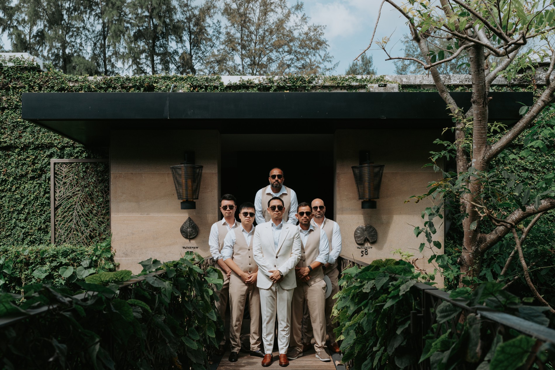 Phuket wedding at Rosewood - wedding photography by Vasana Studio | 12_2
