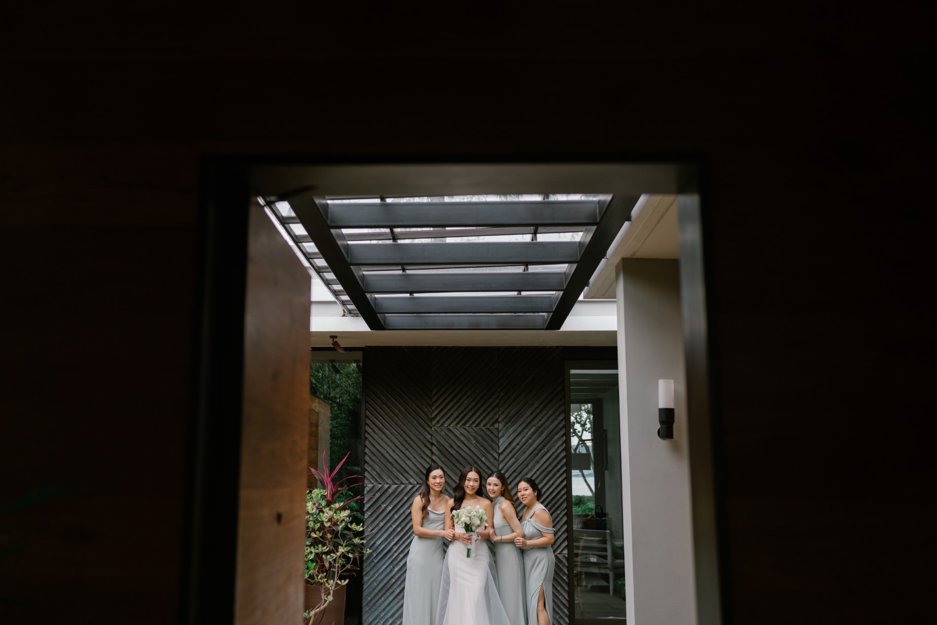 Phuket wedding at Rosewood - wedding photography by Vasana Studio | 20_2