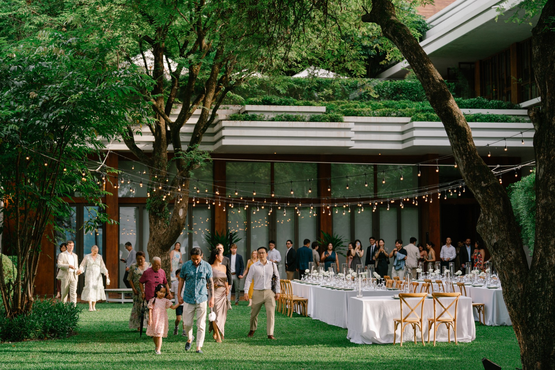 Phuket wedding at Rosewood - wedding photography by Vasana Studio | 24_2
