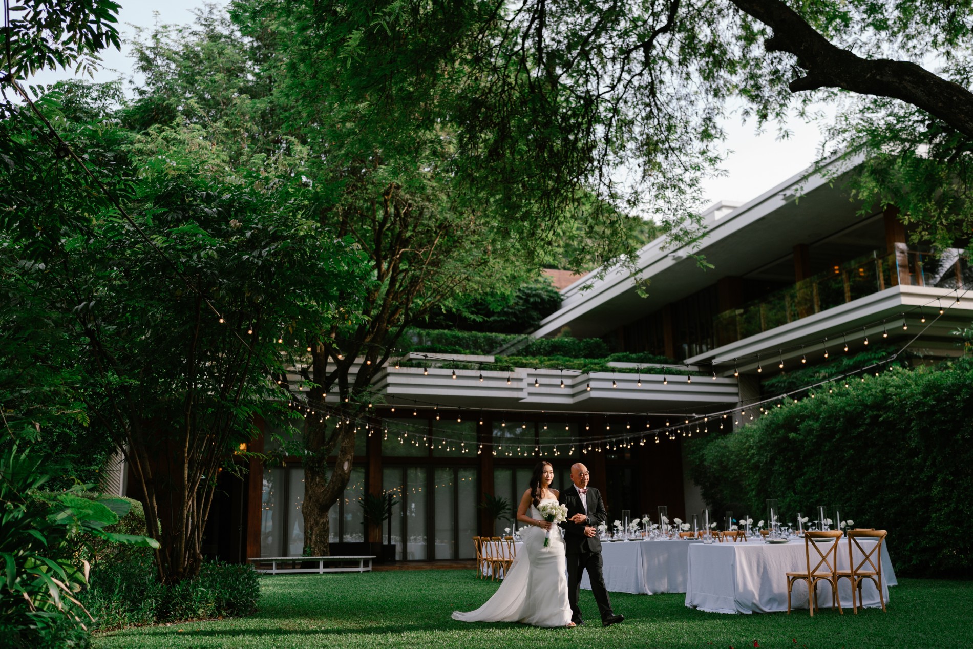 Phuket wedding at Rosewood - wedding photography by Vasana Studio | 31_2