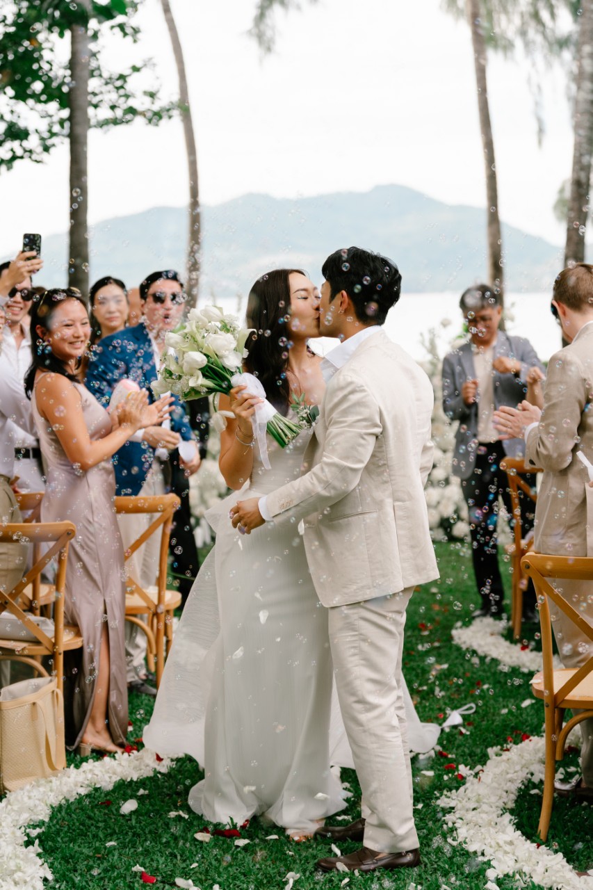 Ka Yin and Ryan wedding at Rosewood Phuket luxury resort wedding photography