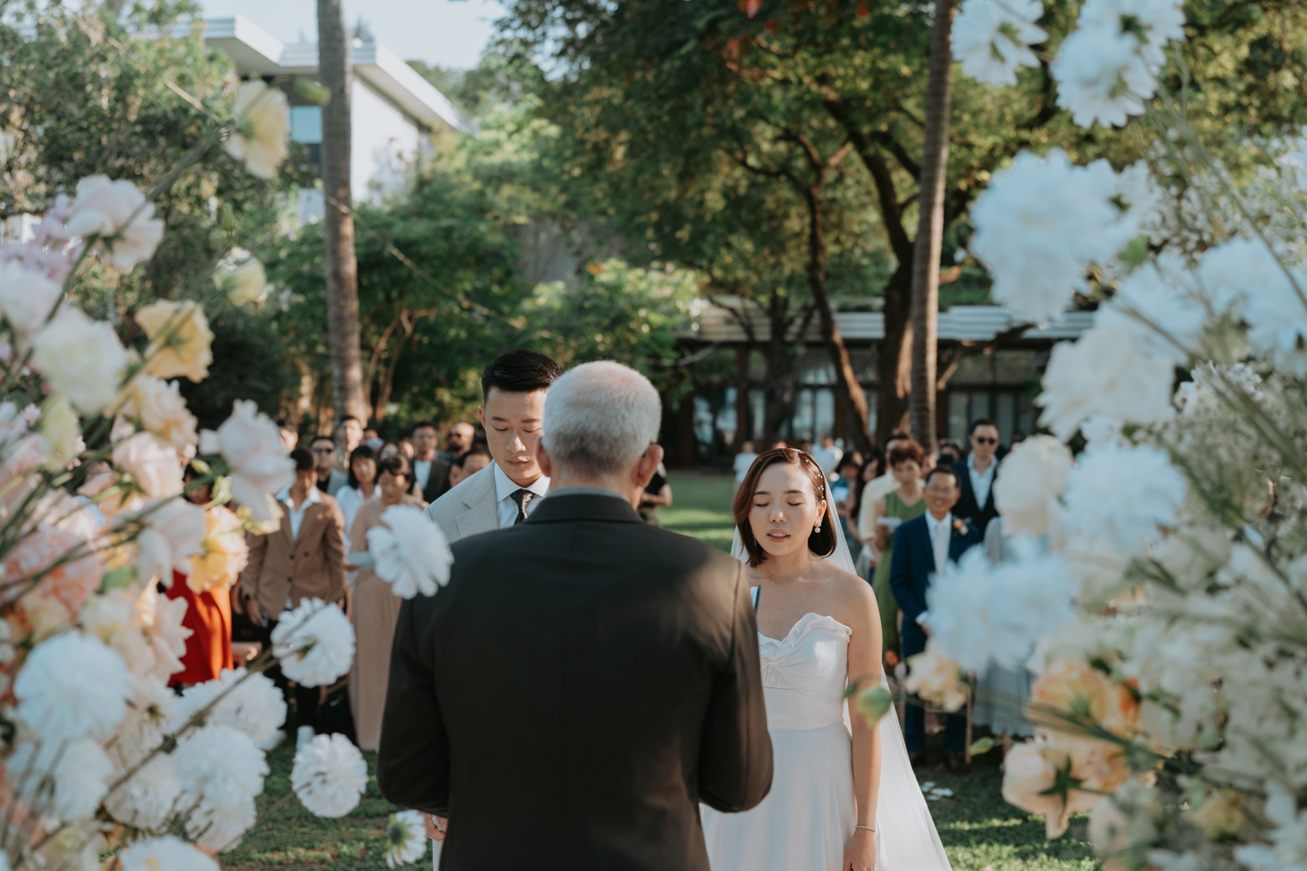 Phuket wedding at Rosewood - wedding photography by Vasana Studio | 31_2