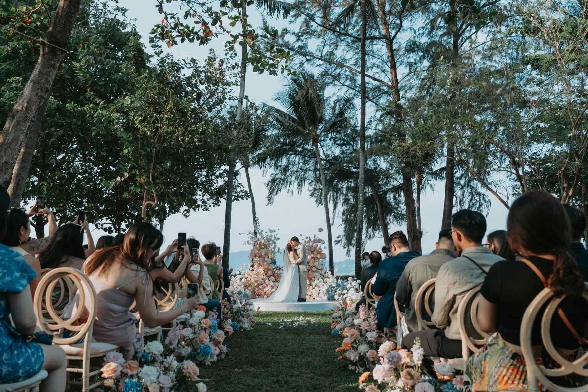 Phuket wedding at Rosewood - wedding photography by Vasana Studio | 41_1