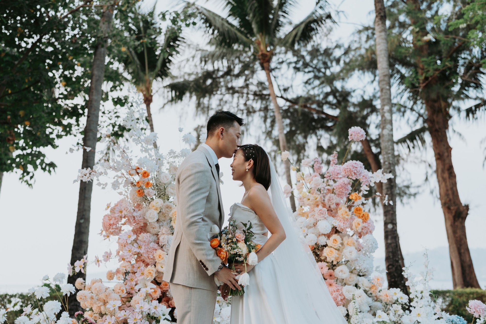 Phuket wedding at Rosewood - wedding photography by Vasana Studio | 48_2