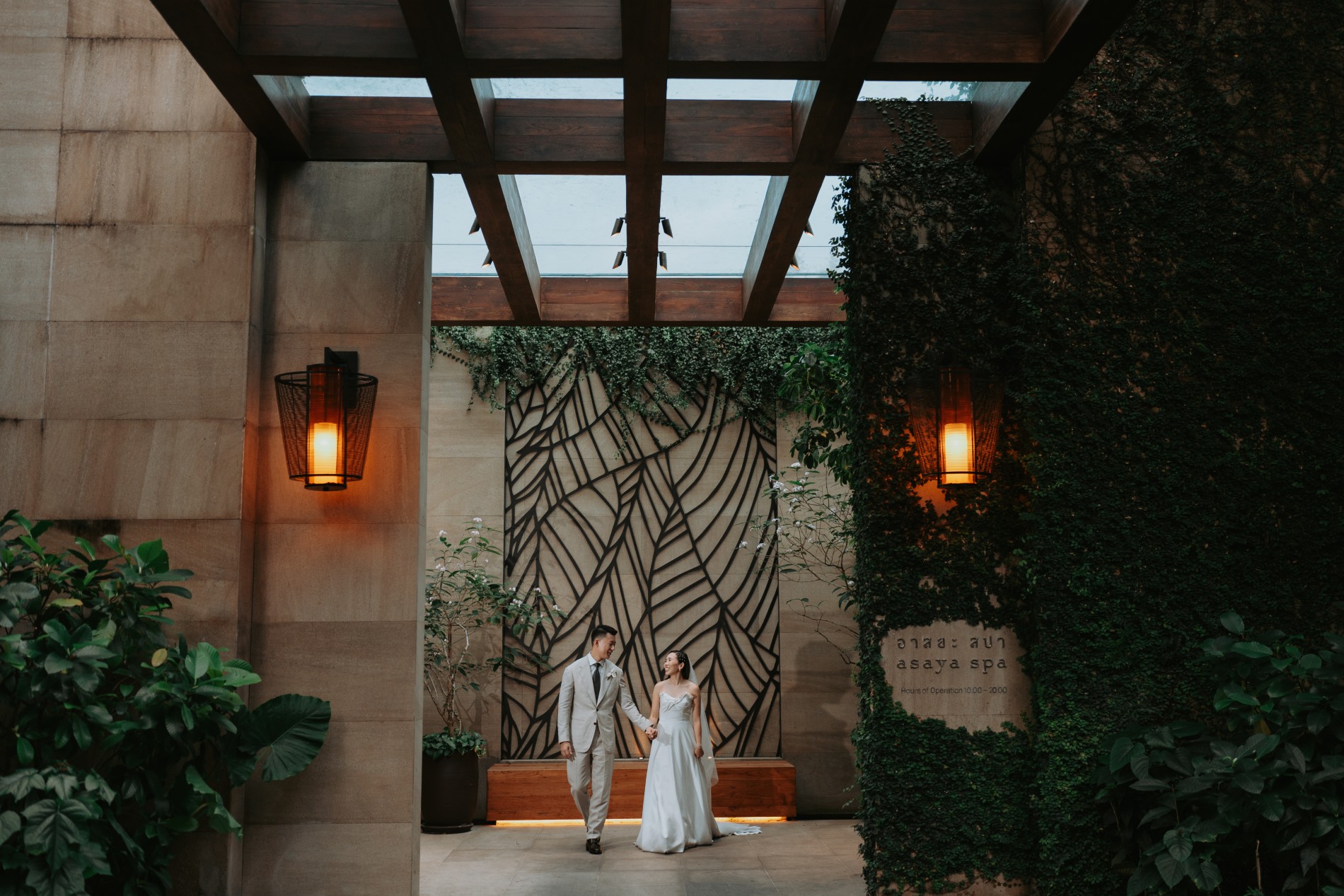 Phuket wedding at Rosewood - wedding photography by Vasana Studio | 50_2