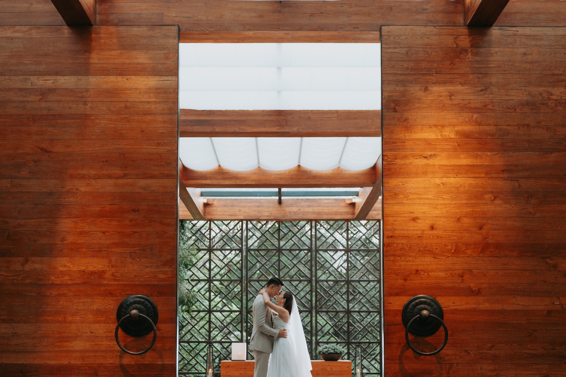 Phuket wedding at Rosewood - wedding photography by Vasana Studio | 54_2