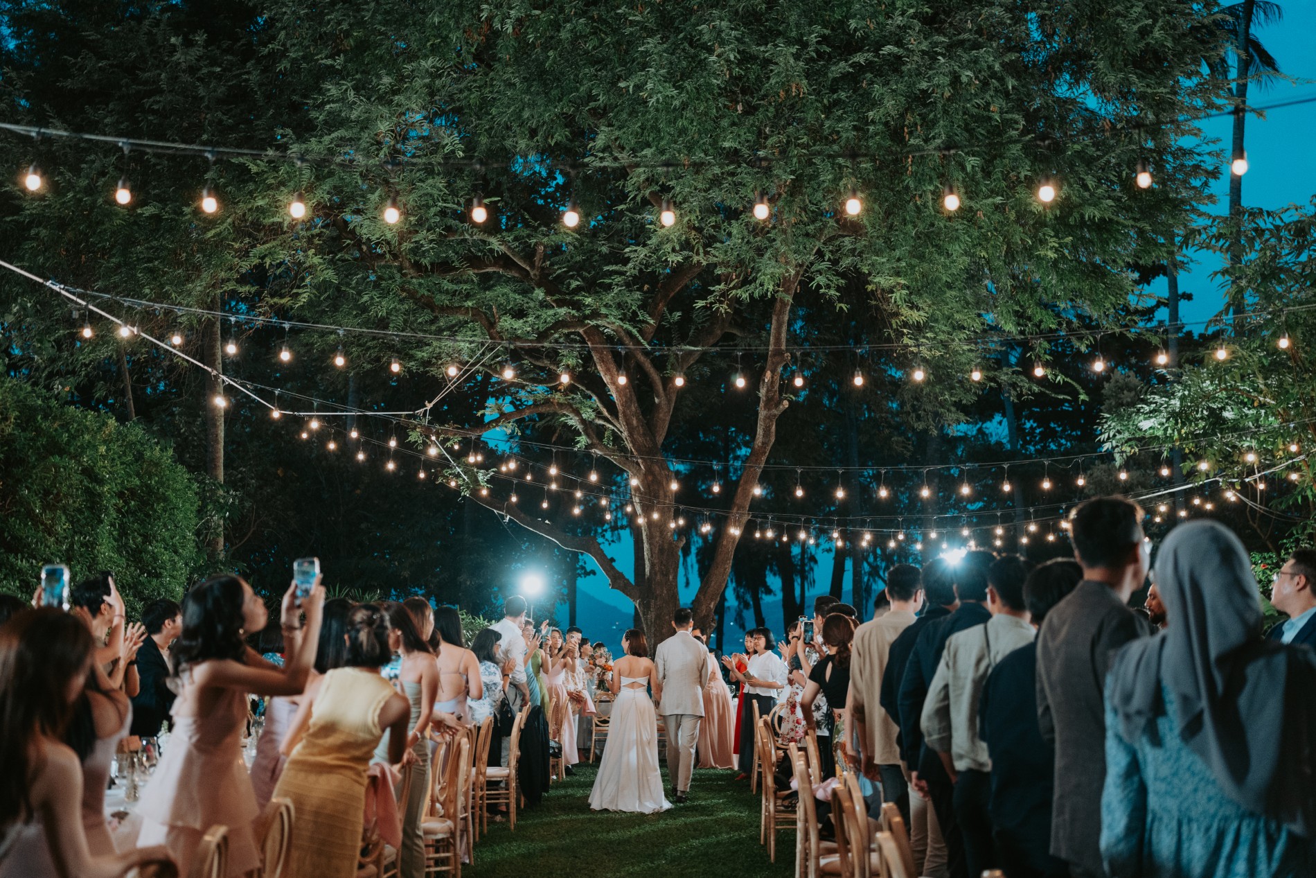 Phuket wedding at Rosewood - wedding photography by Vasana Studio | 60_2