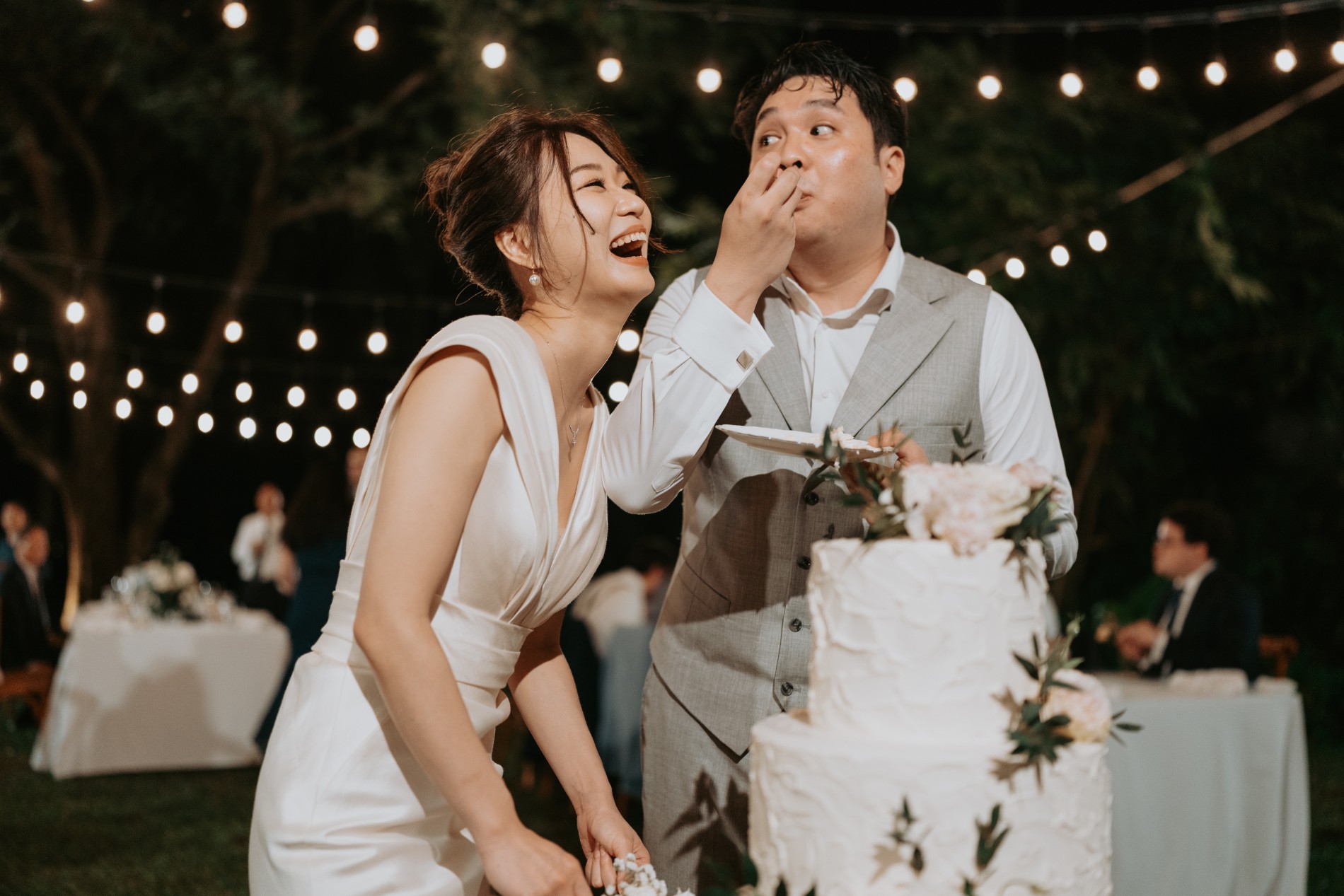 Timothy and Chloe wedding at Rosewood Phuket luxury resort wedding photography