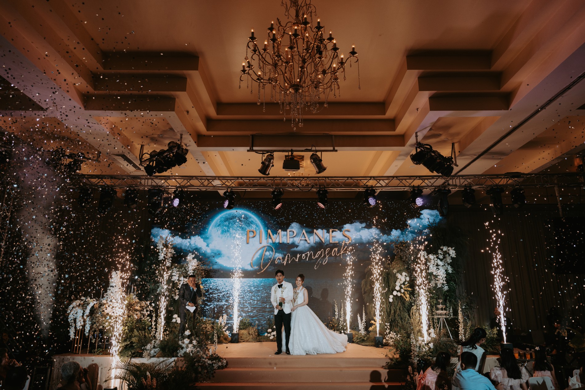 Phuket wedding at Royal Phuket City Hotel - wedding photography by Vasana Studio | 24_2