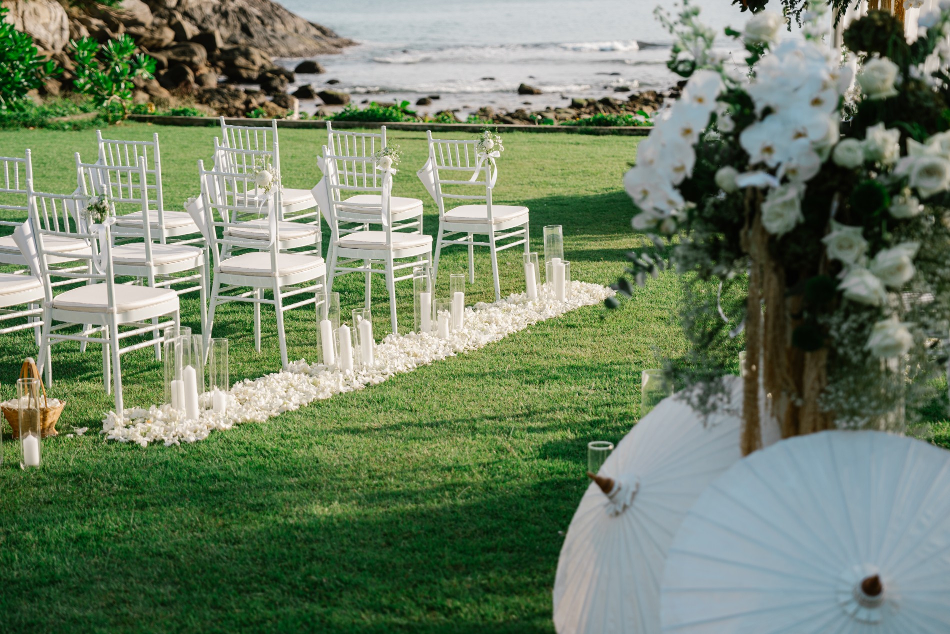 Phuket wedding at The Naka - wedding photography by Vasana Studio | 37_2