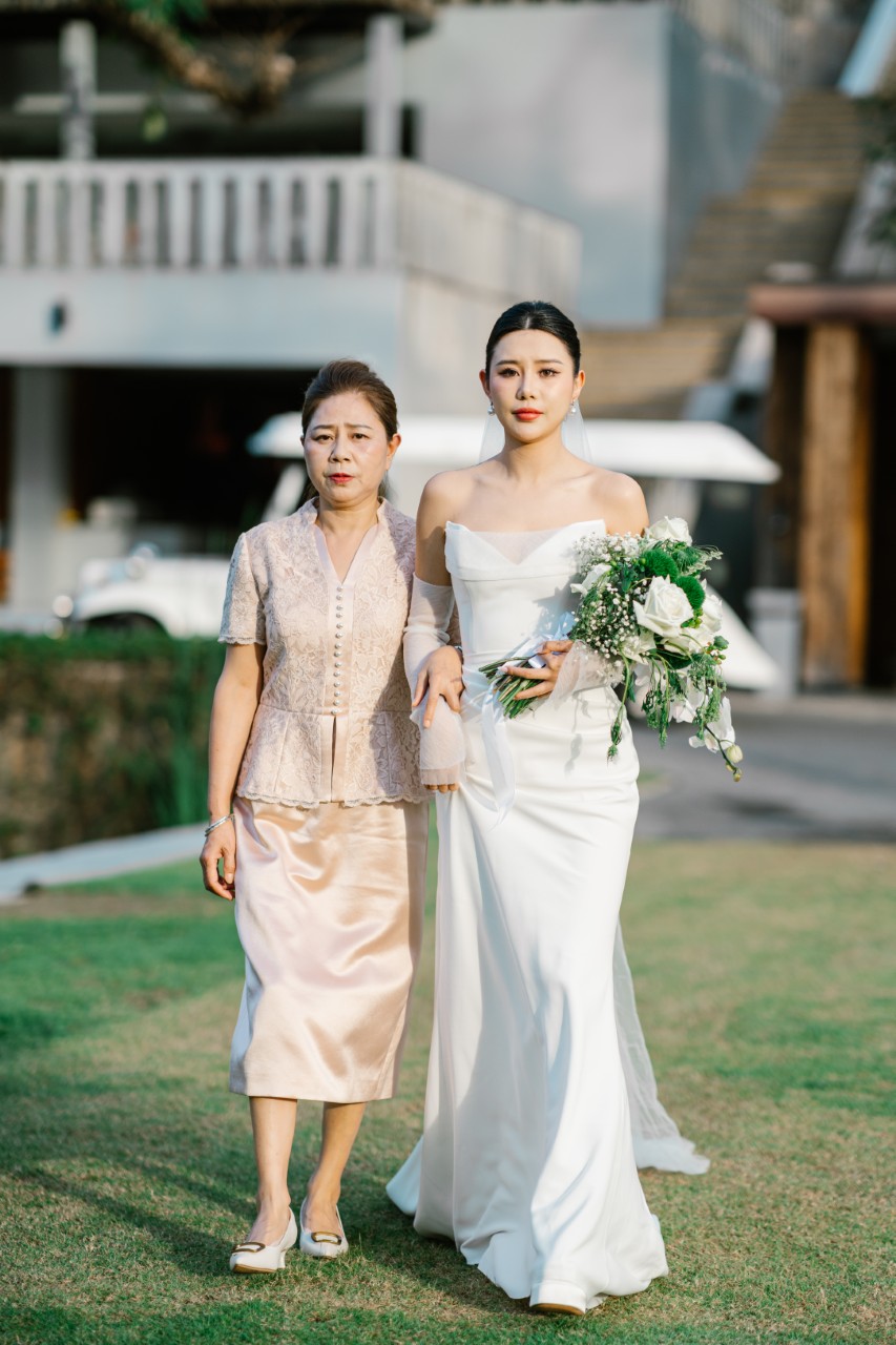 Phuket wedding at The Naka - wedding photography by Vasana Studio | 43_3