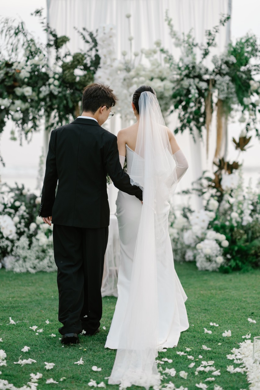 Phuket wedding at The Naka - wedding photography by Vasana Studio | 61_2