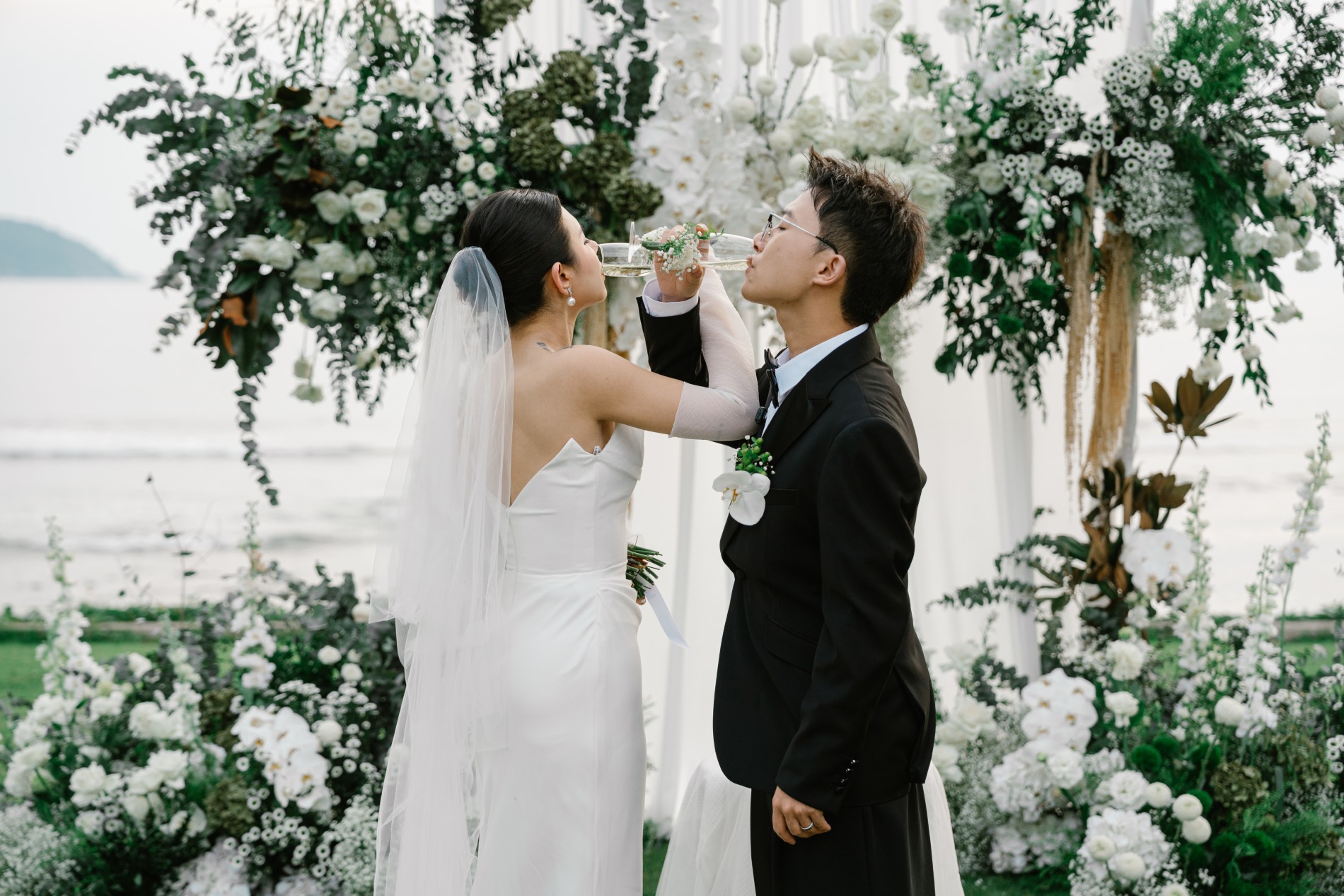 Phuket wedding at The Naka - wedding photography by Vasana Studio | 64_2