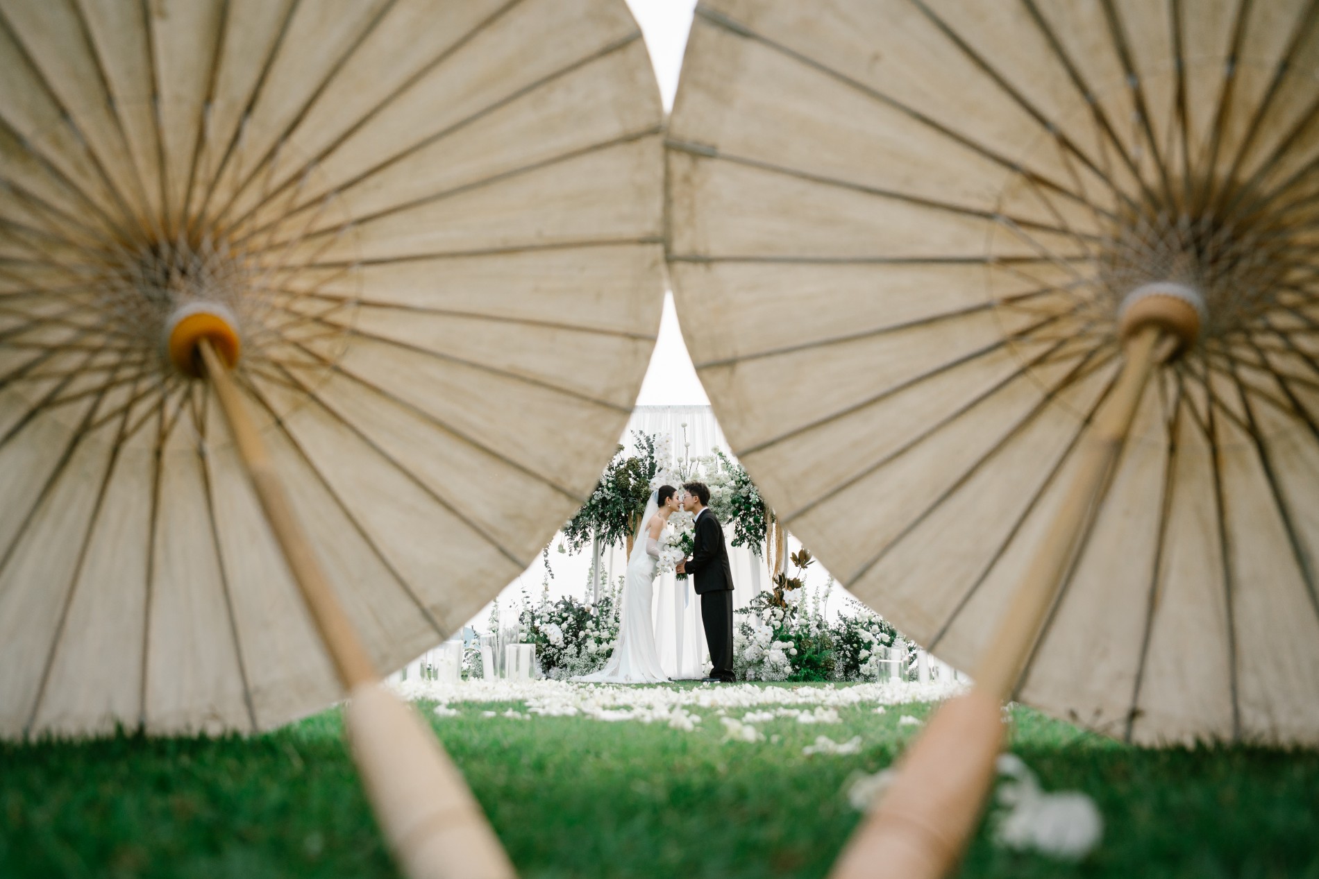 Phuket wedding at The Naka - wedding photography by Vasana Studio | 66_2