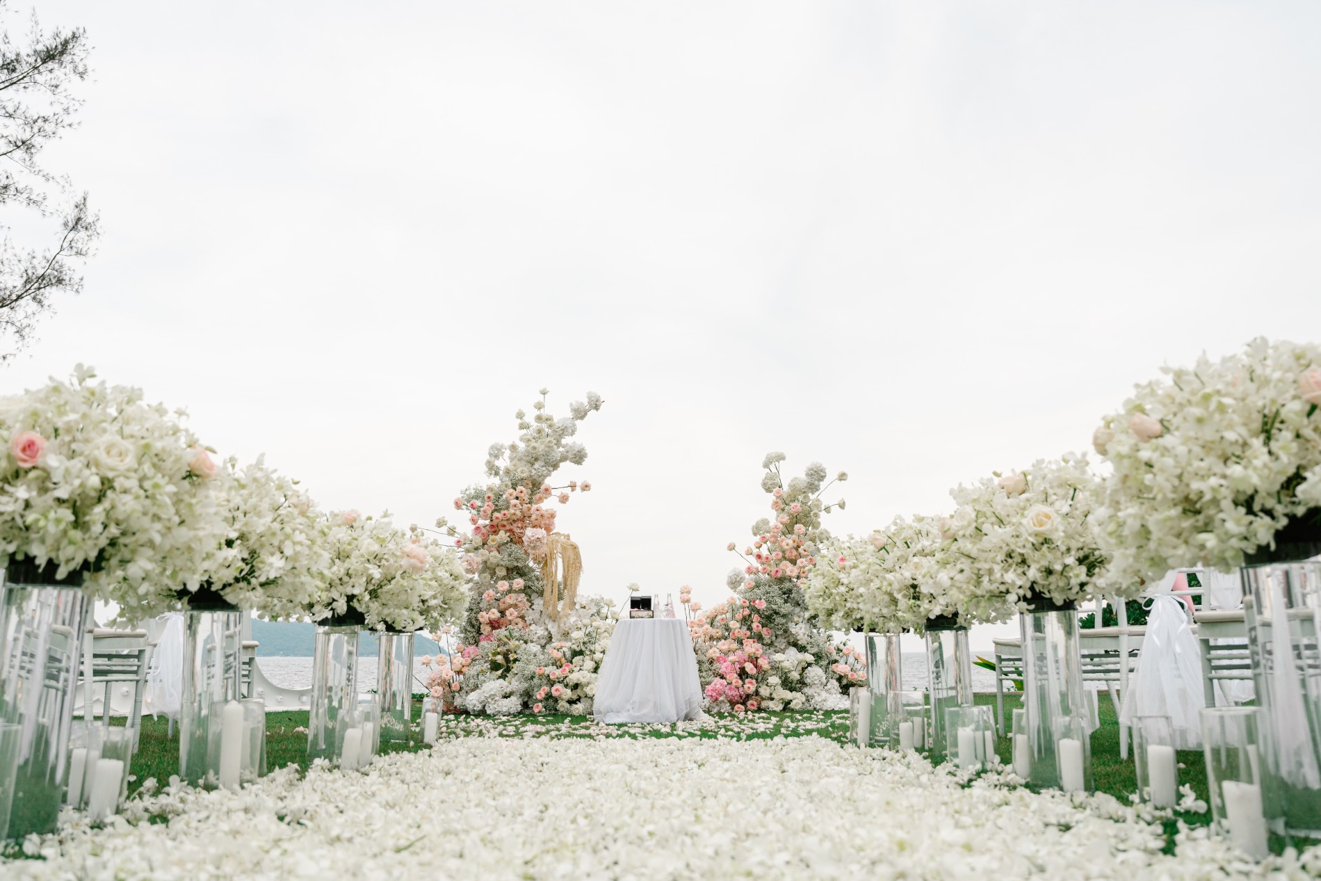 Phuket wedding at The Naka - wedding photography by Vasana Studio | 29_1