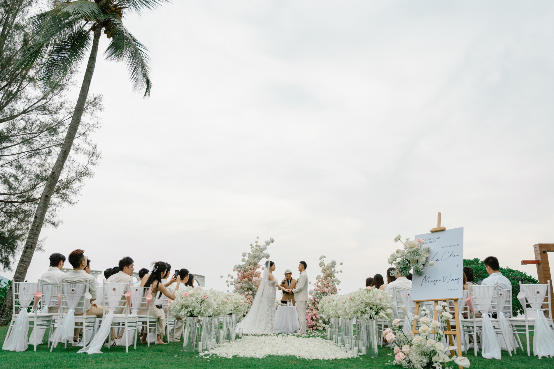 Phuket wedding at The Naka - wedding photography by Vasana Studio | 43_2