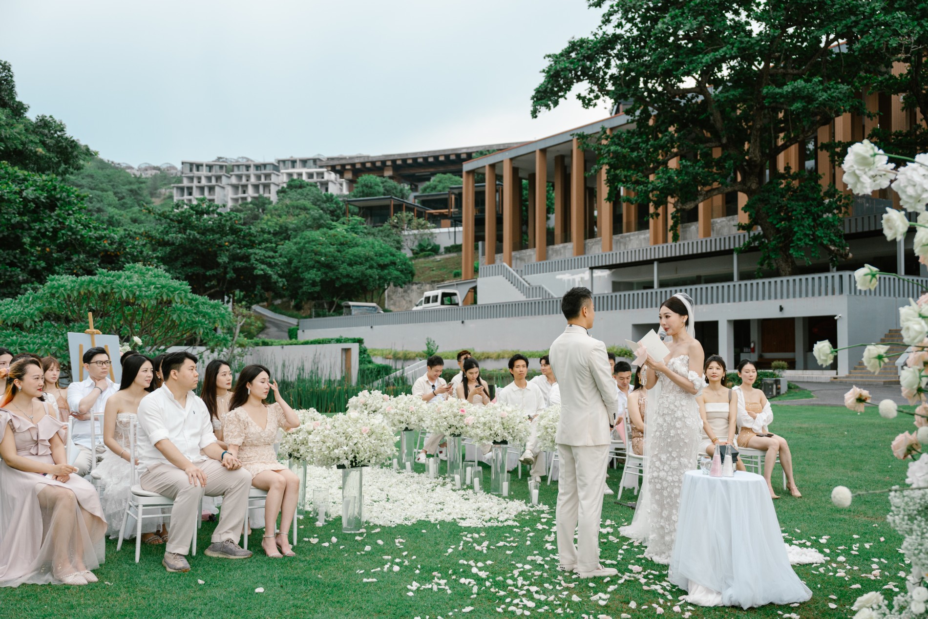 Phuket wedding at The Naka - wedding photography by Vasana Studio | 49_2