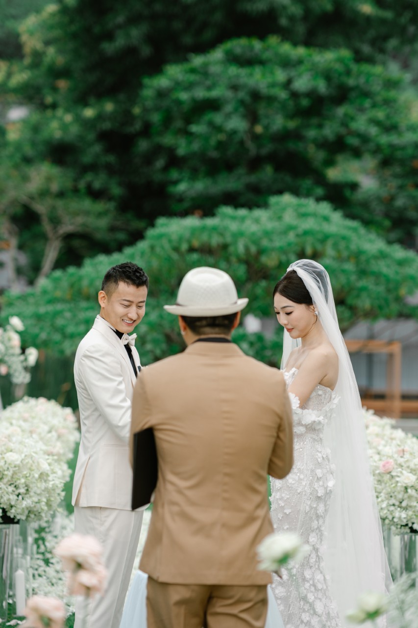 Phuket wedding at The Naka - wedding photography by Vasana Studio | 52_2