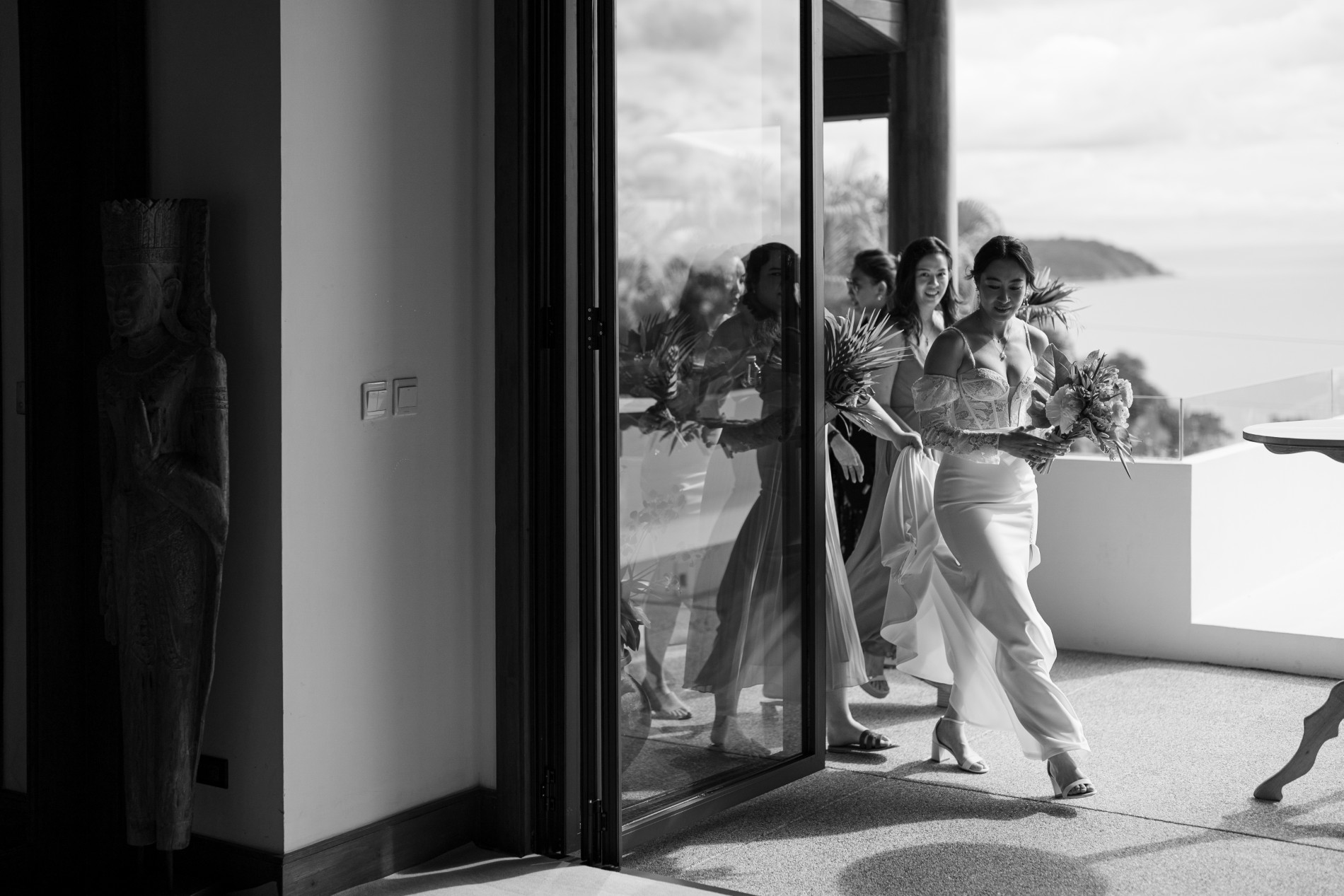 Phuket wedding at Villa Aye, Kamala - wedding photography by Vasana Studio | 19_2
