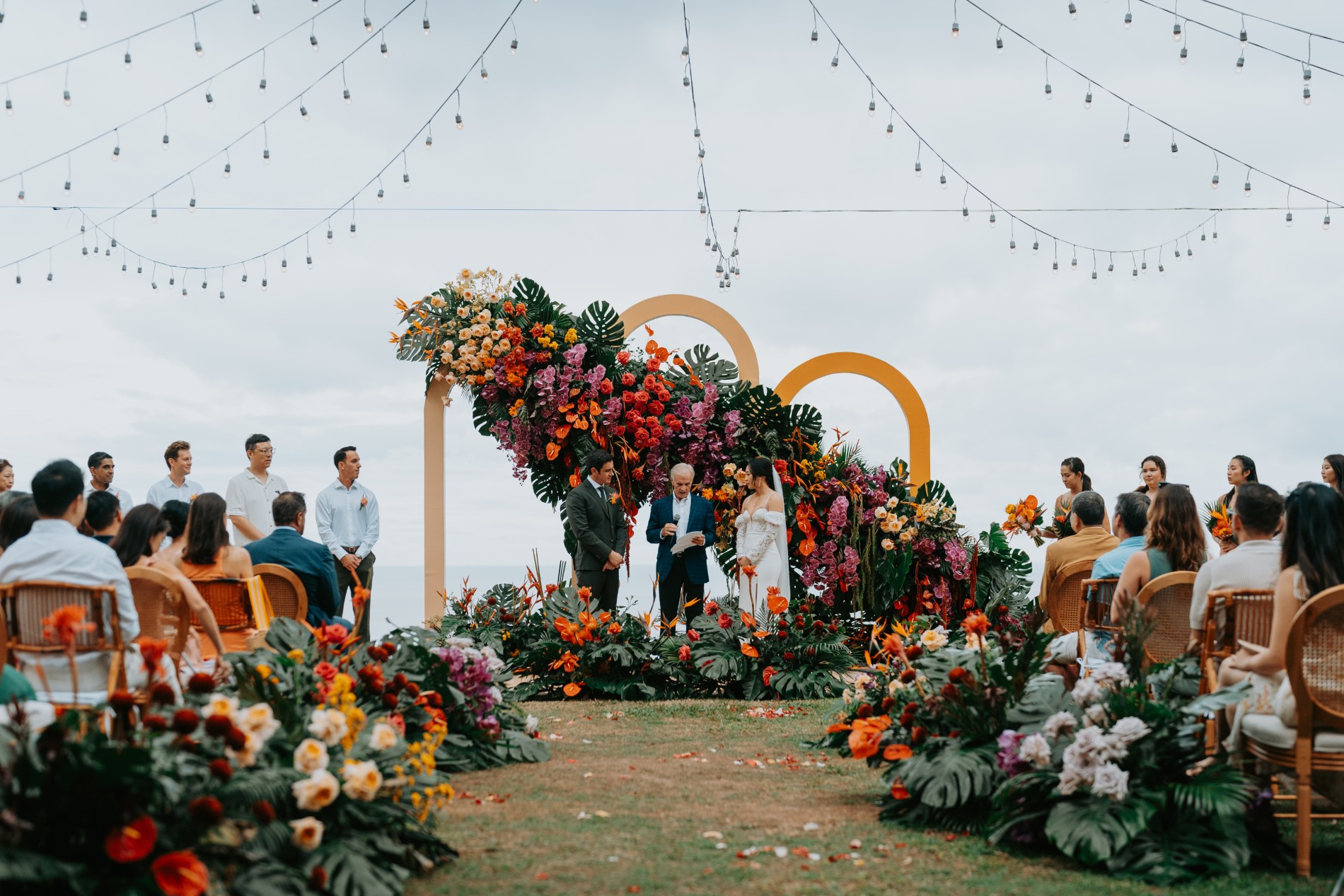 Phuket wedding at Villa Aye, Kamala - wedding photography by Vasana Studio | 32_2